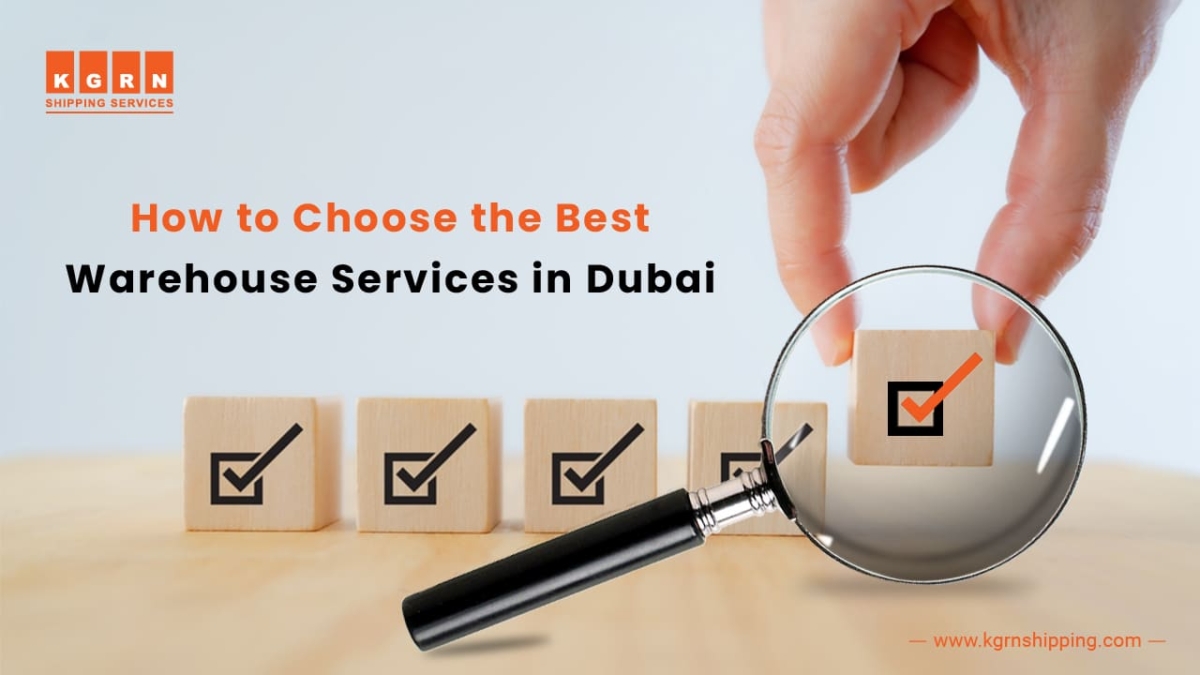 Checkboxes and magnifying glass for choosing warehouse services in Dubai.